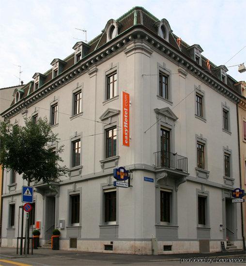 Easyhotel Basel - Self Service And Self Check-In Екстер'єр фото