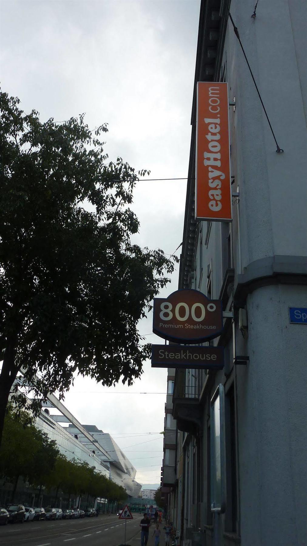 Easyhotel Basel - Self Service And Self Check-In Екстер'єр фото